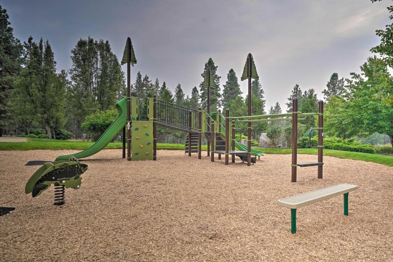 Chalet At Running Y Resort With Wraparound Deck! Klamath Falls Ngoại thất bức ảnh
